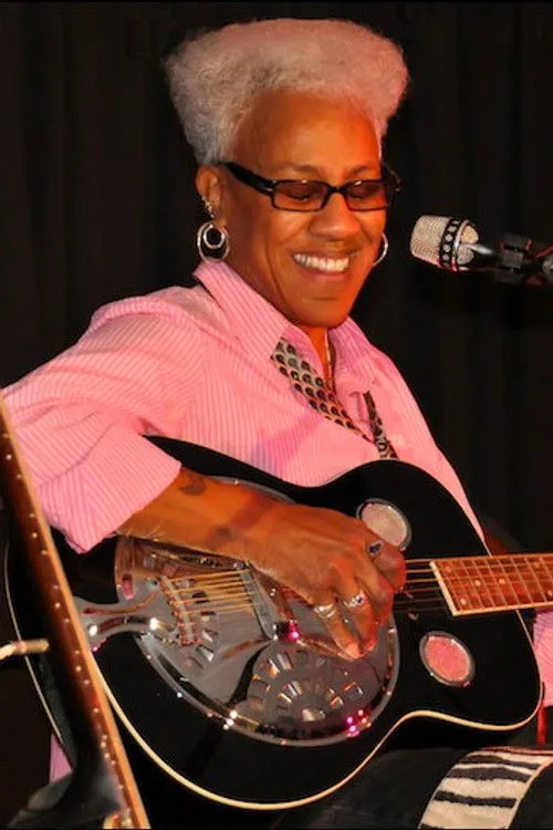 Ann Bannon ha trabajado con Gaye Adegbalola en 1 ocasiones