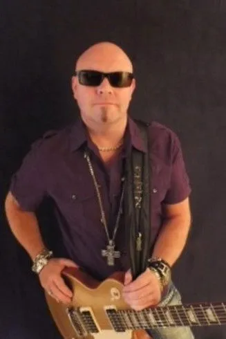 Chris Childs ha trabajado con Ged Rylands en 1 ocasiones