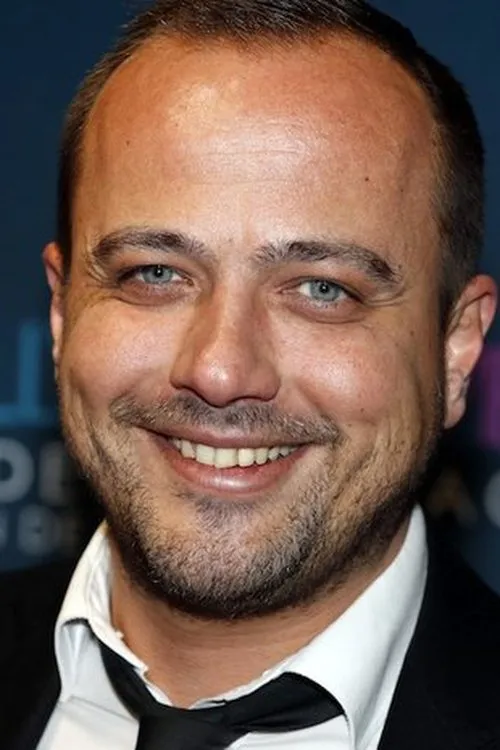 Michael van Hoorne ha trabajado con Geert Hoes en 1 ocasiones