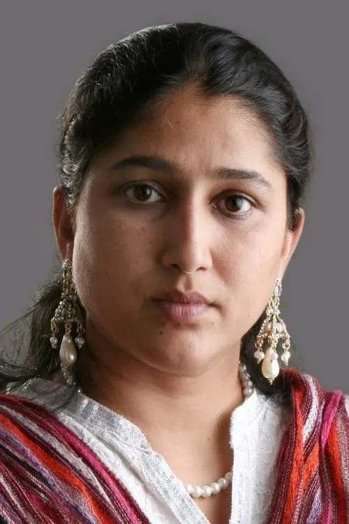 Geeta Agrawal Sharma — personaje: Madam Aulakh