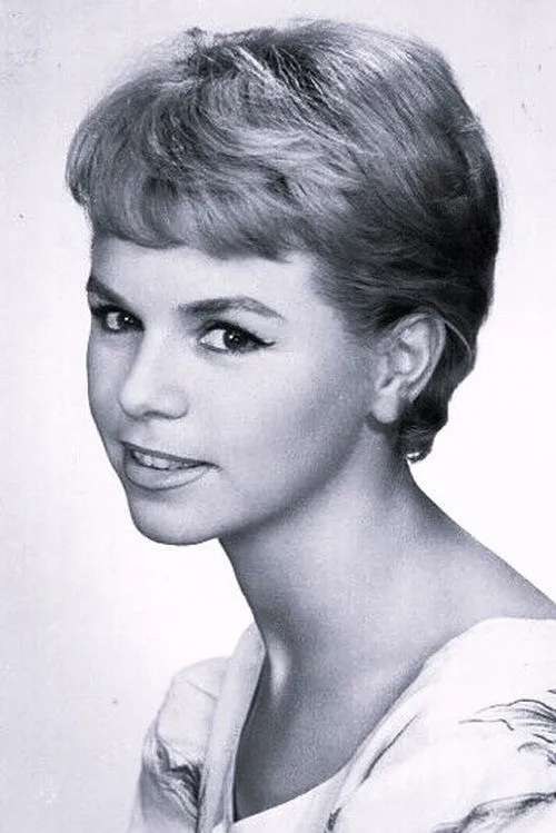 Geneviève Cluny interpretando a Mimi