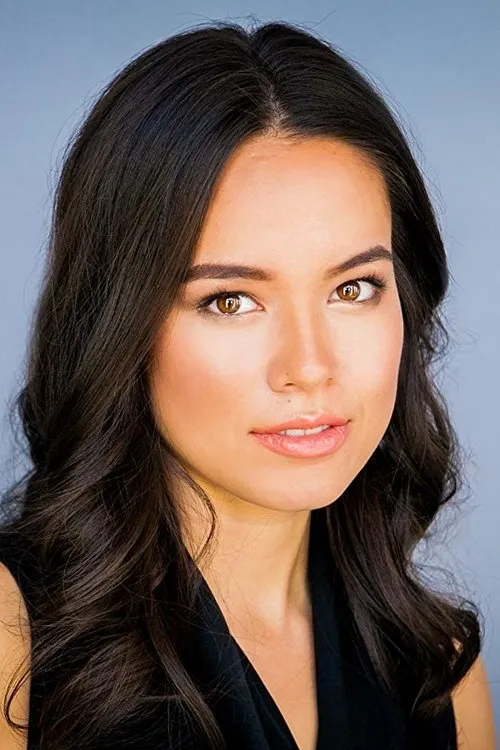 Lacey Chabert ha trabajado con Genevieve Kang en 4 ocasiones