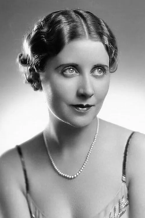 Genevieve Tobin interpretando a Herself