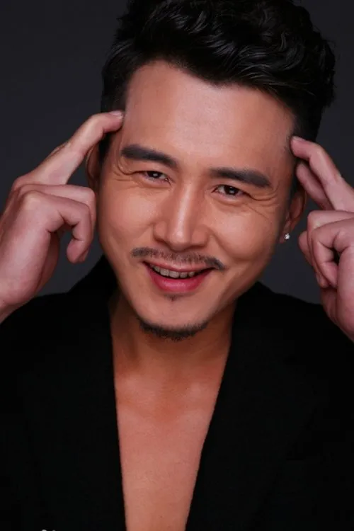 Foto de perfil del actor Geng Yizheng en el reparto