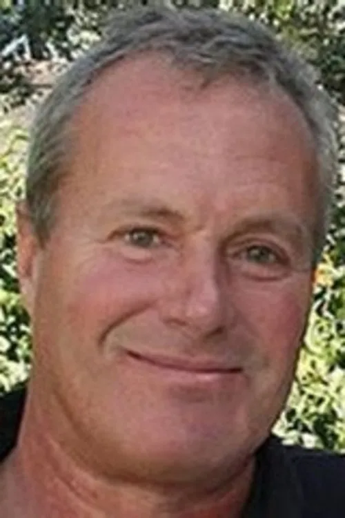 Geoffrey Deakin — personaje: Kenneth Johnson