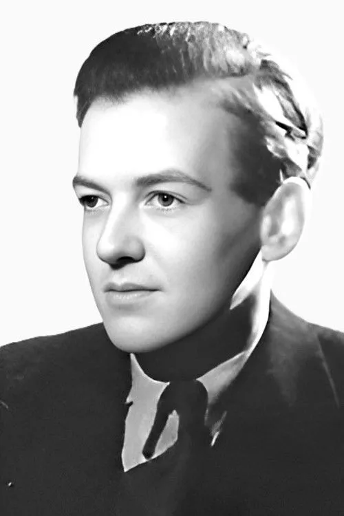 Geoffrey Hibbert interpretando a Harry