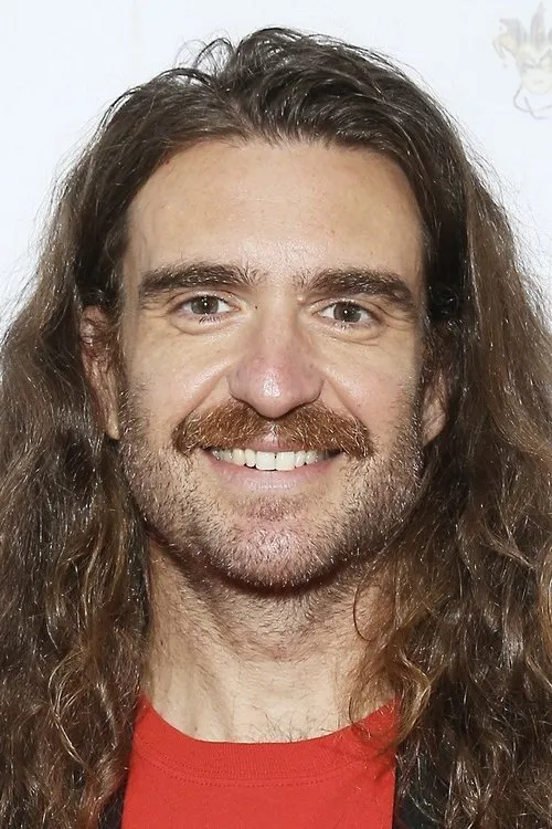 Adam Lustick ha trabajado con George Basil en 2 ocasiones