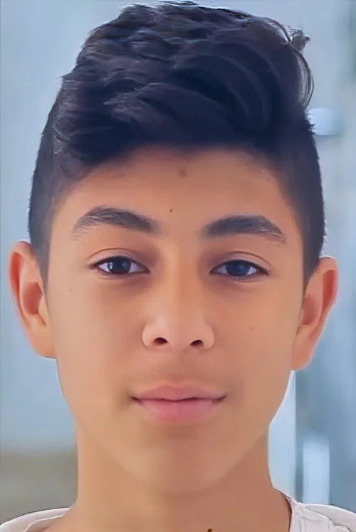 George Demetriou interpretando a Markos