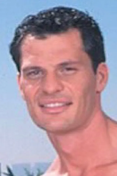 George Fleece interpretando a 