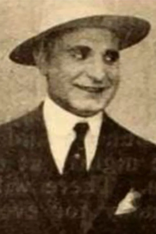 George Jeske interpretando a Cop (uncredited)