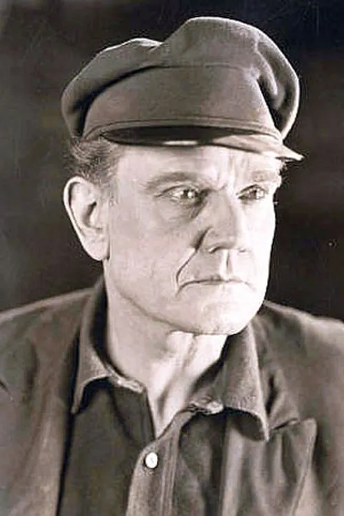 George MacQuarrie interpretando a Guy Fitzroy