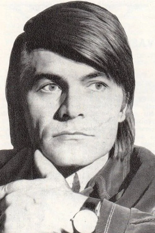 George Motoi interpretando a ”Amicul” (Buddy)