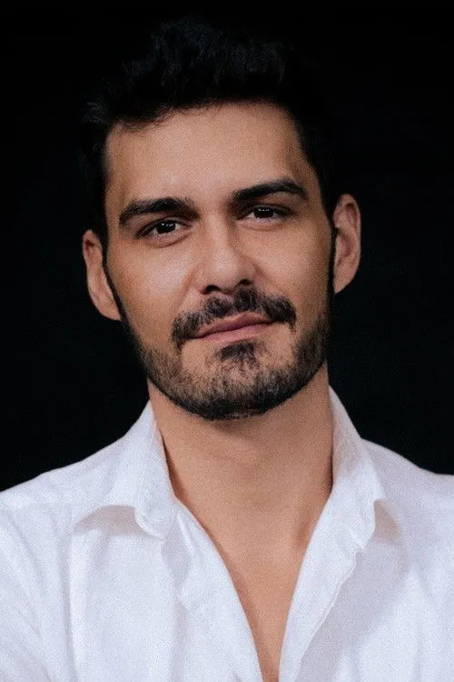 Wade Briggs ha trabajado con George Valentin Burcea en 1 ocasiones