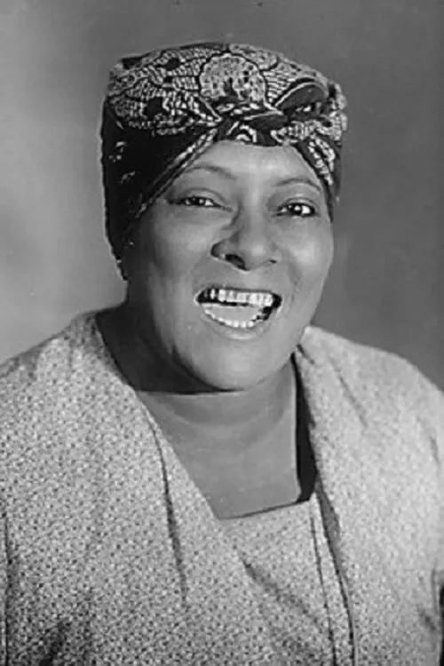 Georgette Harvey interpretando a Maid