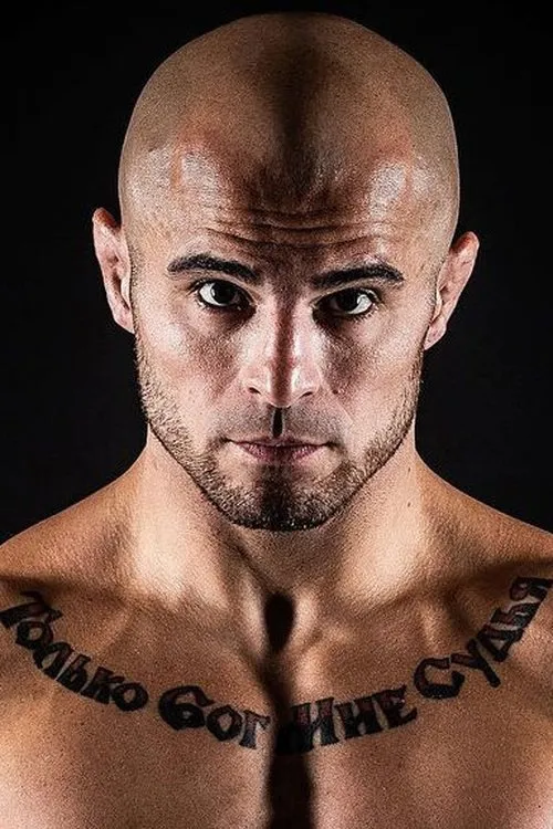 Georgi Karakhanyan interpretando a Himself