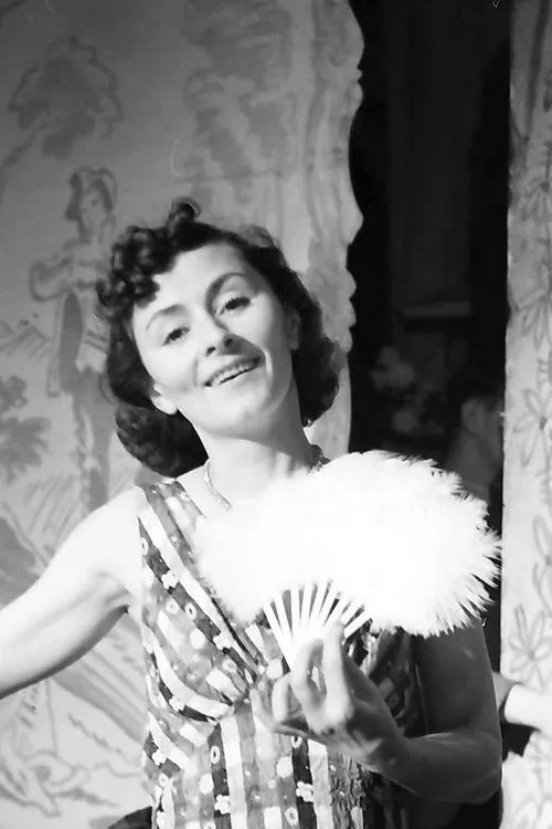 Georgia Lind interpretando a Mieze, die Ganovenbraut