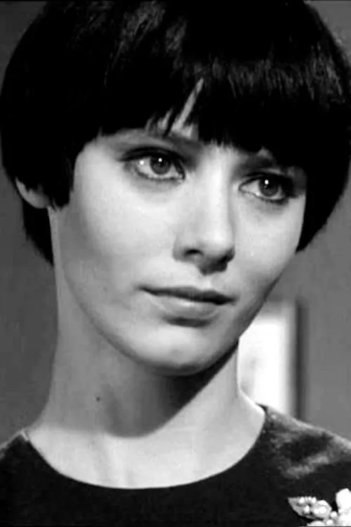 Basil Moss ha trabajado con Georgina Ward en 1 ocasiones