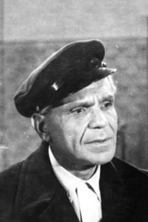 Georgios Glinos interpretando a Giakoumis Kourabas