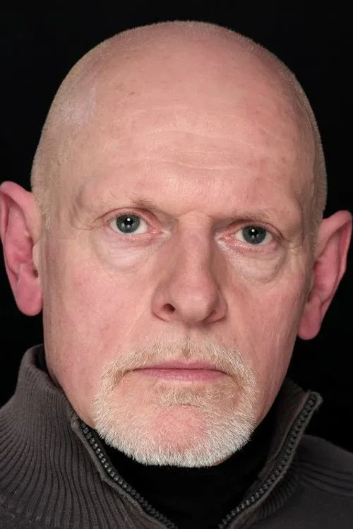 Gerard Byrne interpretando a Teachtaire Gearmanach