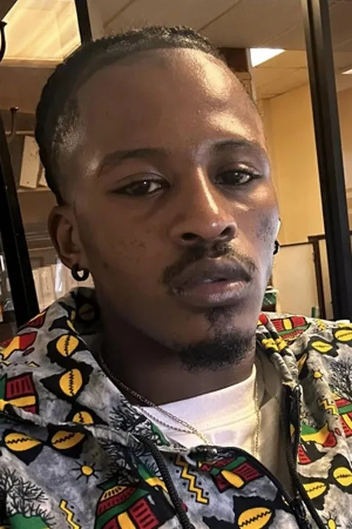 Otabek Kholmatov ha trabajado con Gerffred Ngayot en 1 ocasiones