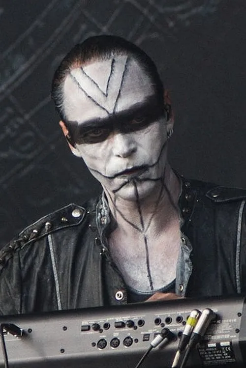 Gerlioz interpretando a Keyboards/Synthesizers