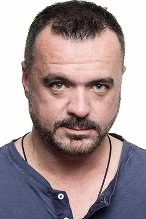 Robin Laing ha trabajado con Gerry Lynch en 2 ocasiones