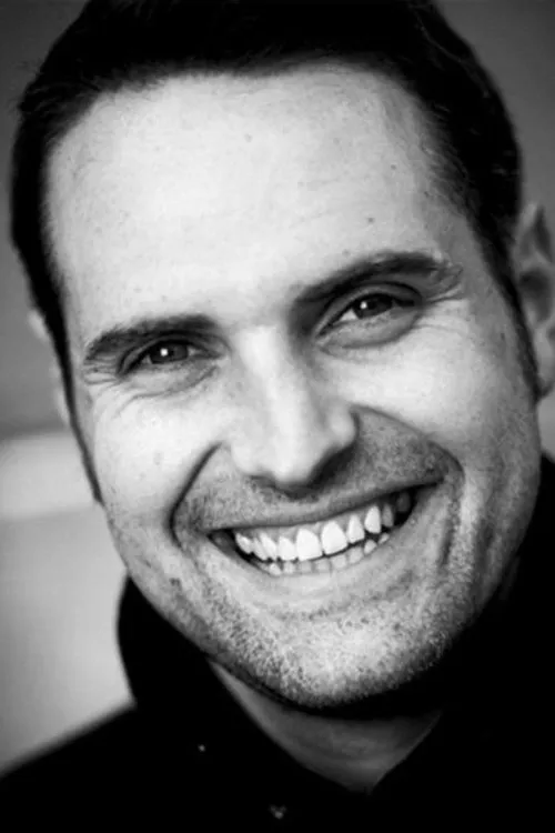 Gerry McLaughlin — personaje: Gordon