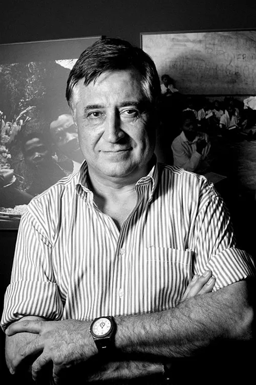 Gervasio Sánchez interpretando a Self