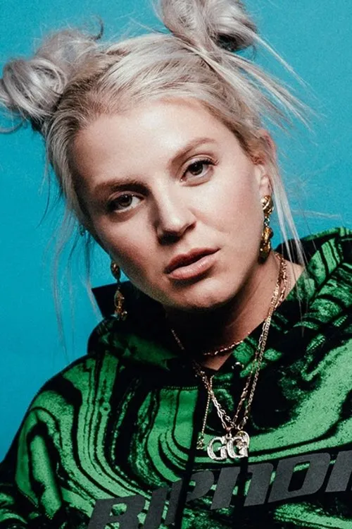 GG Magree interpretando a Self