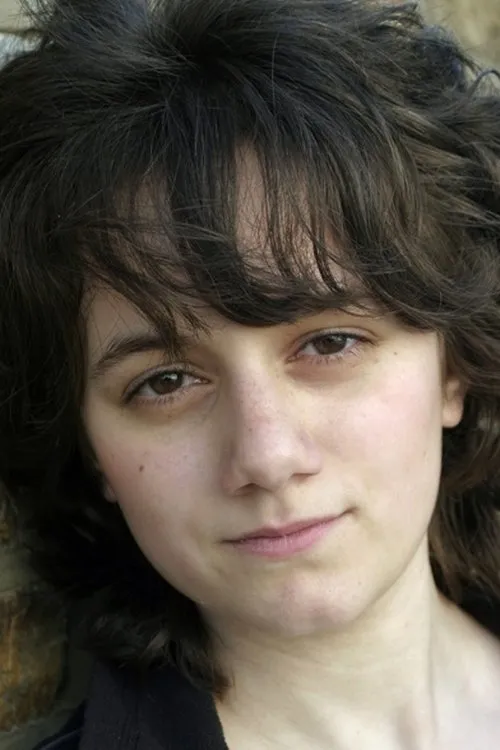 Tom Clear ha trabajado con Ghazaleh Golpira en 1 ocasiones