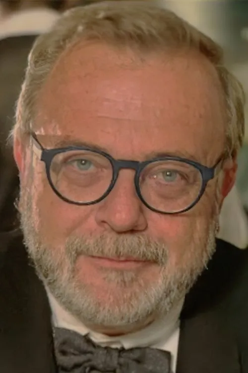 Giacinto Lucariello — personaje: Pioneer / Giacinto Casanova