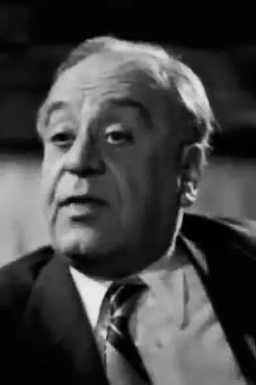 Γιάννης Ιωαννίδης interpretando a judge