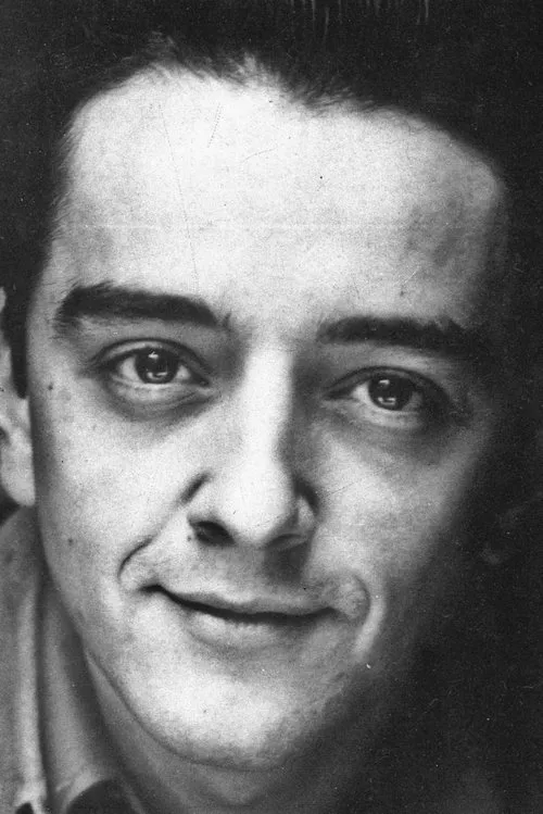 Gianni Giuliano interpretando a 