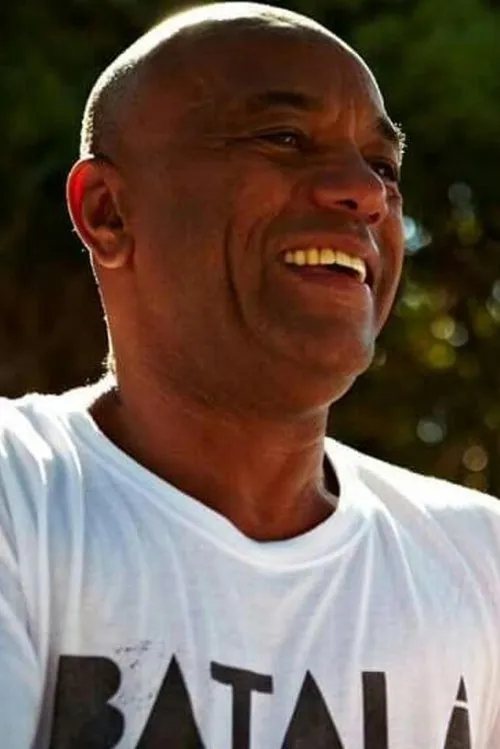 Ona Lu Yenke ha trabajado con Giba Gonçalves en 1 ocasiones