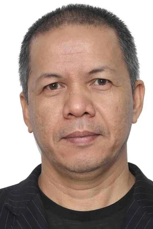 Gie Onida interpretando a 