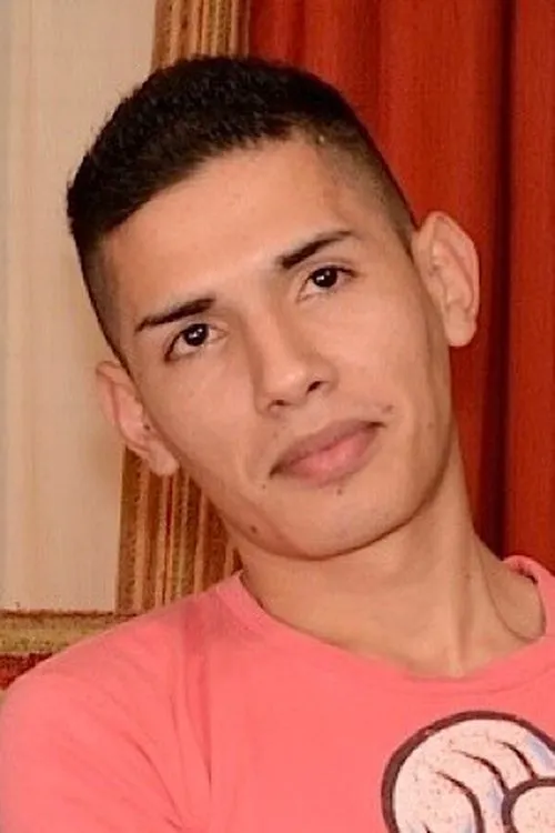 Gilbert interpretando a 