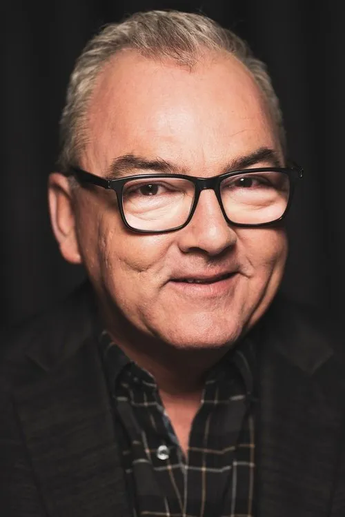 Gildor Roy interpretando a Fiston