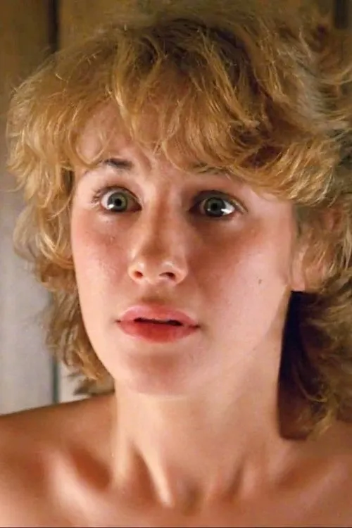 Gina Christian interpretando a Louise