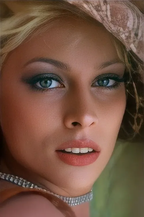 Foto de perfil del actor Gina Janssen en el reparto