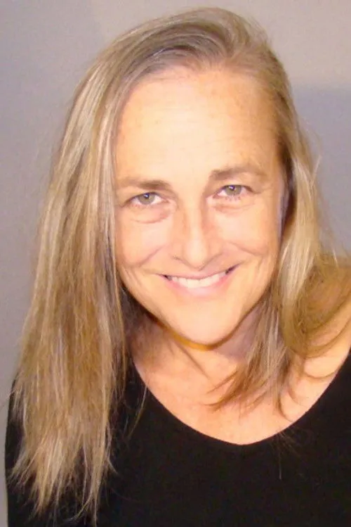 Joyce Bowden ha trabajado con Gina Stewart en 1 ocasiones