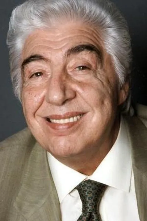 Gino Bramieri — personaje: Felice Malinverni