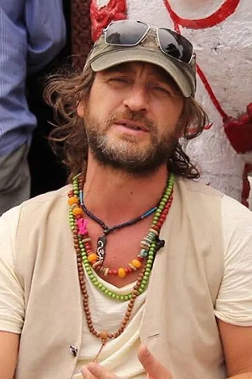 Gio Gabunia interpretando a Asylbek