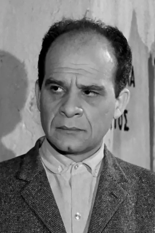 Γιώργος Βελέντζας interpretando a 