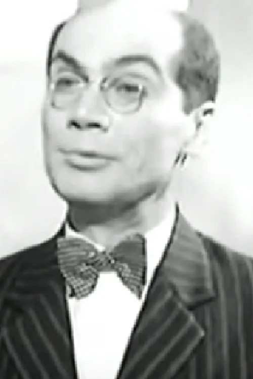 Γιώργος Δάνης interpretando a Italian Commander