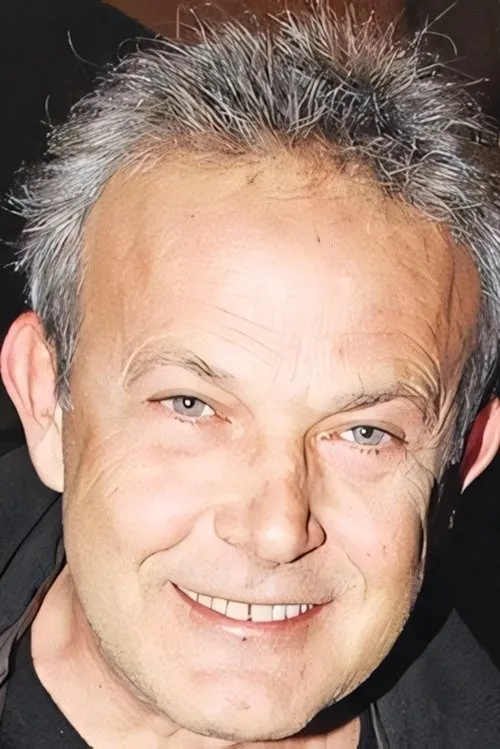 Giorgos Mataragas interpretando a Sta?????