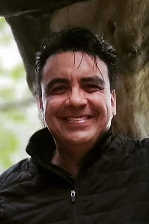 Giova García interpretando a Giovanni