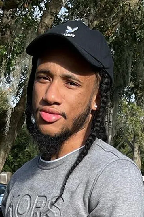 Andrey Mangushev ha trabajado con Giovanni Louis en 1 ocasiones