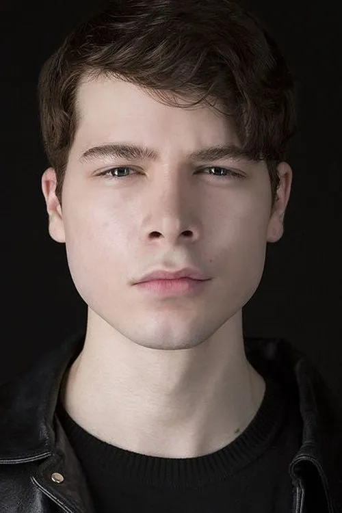 Foto de perfil del actor Giovanni Niubo en el reparto