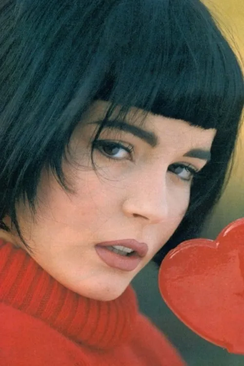 Giuditta Del Vecchio interpretando a Chiara