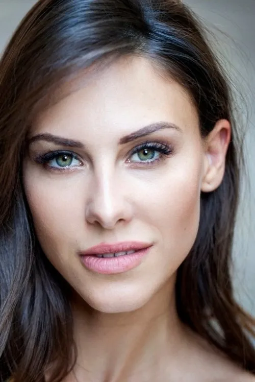 Matteo Reza Azchirvani ha trabajado con Giulia Alberti en 1 ocasiones